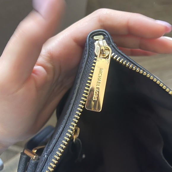 Michael Kors black tote - Picture 2 of 4